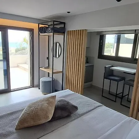 Orama Luxury 3 Bedrooms With Private Pool