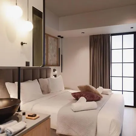 Orama Luxury 3 Bedrooms With Private Pool 빌라 헐소니소스