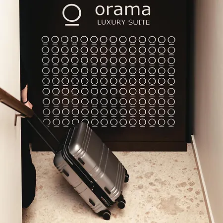 Orama Luxury 3 Bedrooms With Private Pool 빌라 헐소니소스