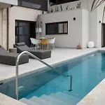 Orama Luxury 3 Bedrooms With Private Pool Villa *