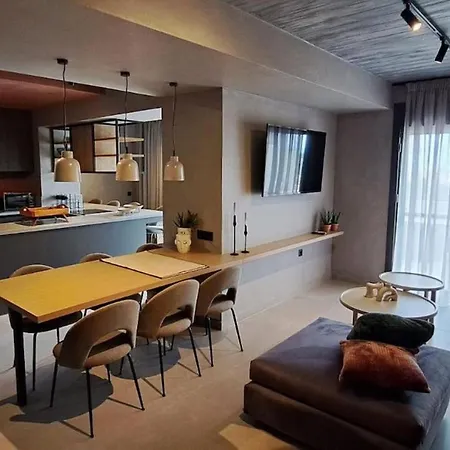 Orama Luxury 3 Bedrooms With Private Pool * הרסוניסוס