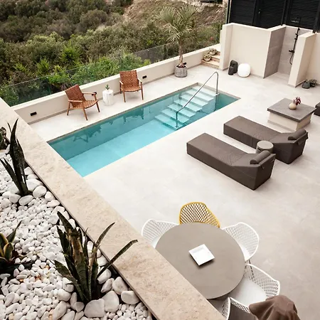 Orama Luxury 3 Bedrooms With Private Pool *