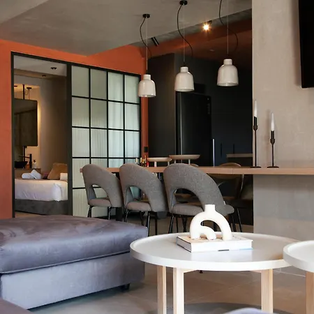 Orama Luxury 3 Bedrooms With Private Pool וילה *
